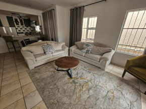 Charming 2-Bedroom in Joburg
